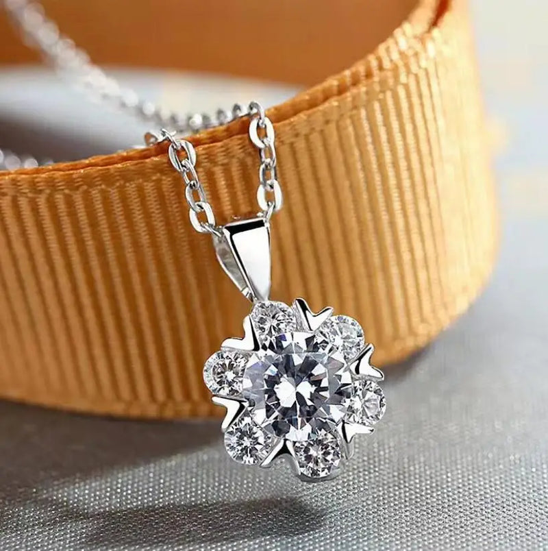 1 Carat Round Brilliant Cut D Color Moissanite Heart Arrow Pendant Necklace Silver 925 Diamond Gemstone Snowflake Necklace