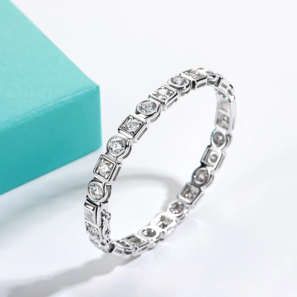 4.5mm D Color Moissanite Diamond Luxurious Silver Bracelet 18K White Gold Plated Bezel Bangles For Woman Jewelry Gifts