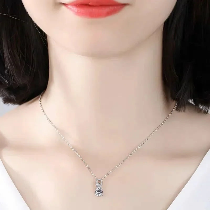 Luxury PT950 Platinum Necklaces Sparkling 1 Carat D Color Moissanite Diamond Pendant Necklace Wedding Jewelry for Women