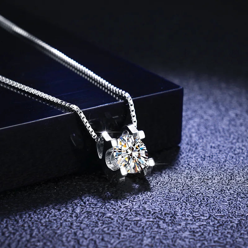 925 Sterling Silver Diamond Necklace VVS1 D Color Moissanite Pendant Necklace Wedding Jewelry for Women Girls Gift